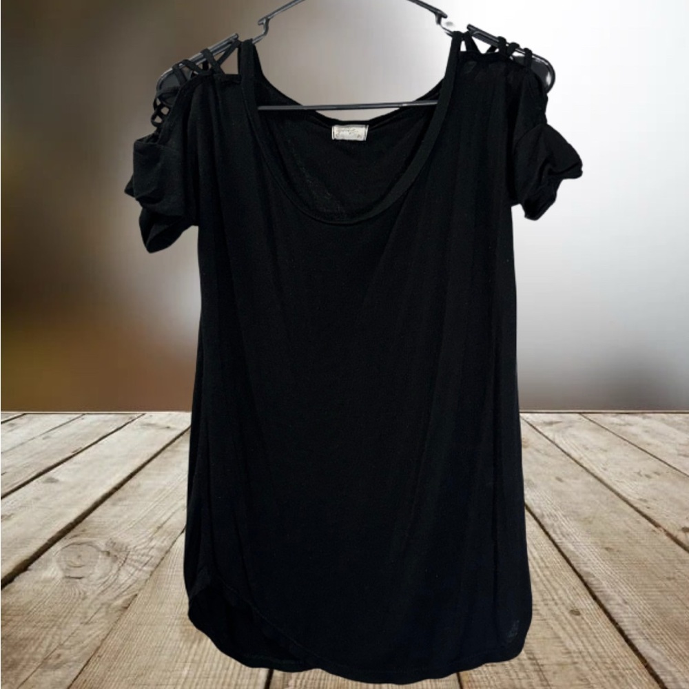Glitz Black Cut-Out Short Sleeve Blouse